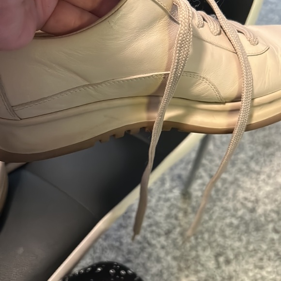 LOUIS VUITTON GENTLY WORN LADIES SNEAKERS…VINTAGE LV…LEATHER 100% AUTHENTIC - Picture 15 of 17